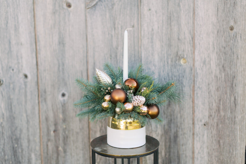 Christmas Centerpiece in Gold/White Vase